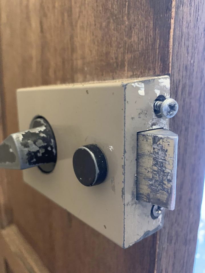 lock change on wooden door | locksmith in canterbury